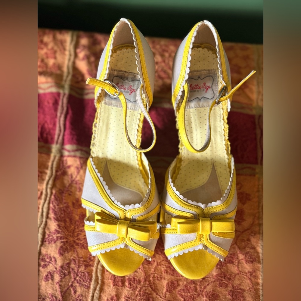 Bettie Page Yellow and Cream Heels